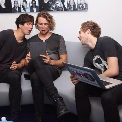 DM or tweet us what 5sos are googling! -credit will be given if not our idea.