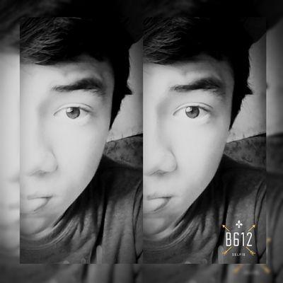 3Kevinanthony's profile picture. KAQE...
ser emo es algo increible , muchas personas nos critican pero nosotros!! seguimos adelante   EMO!