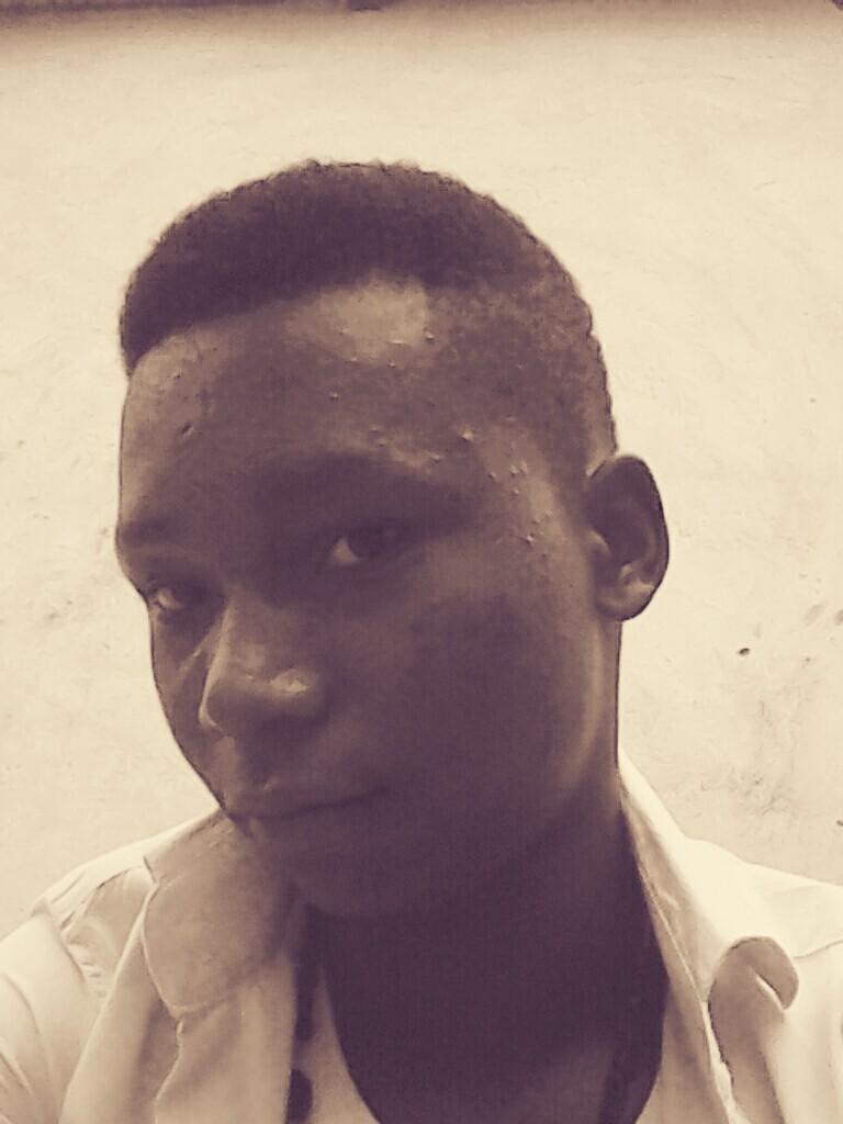 Khallyhenry's profile picture. Am 19 year old