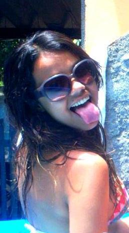 thaty_m's profile picture. 18 anos, Carioca, Estudande de Direito e Flamenguista (;