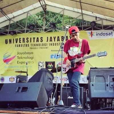 Guitar/Vocal for @MeMo_PopPunk | @RK_Record | Melodic Morning | Punk Rockers | HelloMemo | IG: @ndummemo | HannyOkaMahesa♥