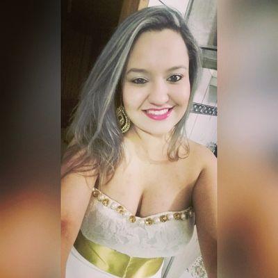 alineb_batista's profile picture. 