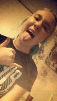 hey jeydon wale can marry me and im physicaly a panda. I love ptv, sws, fob, om&m, bmth, and 30 seconds to mars.