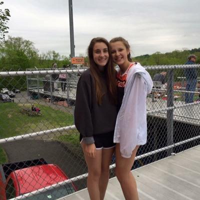 sarahfurfaro's profile picture. 