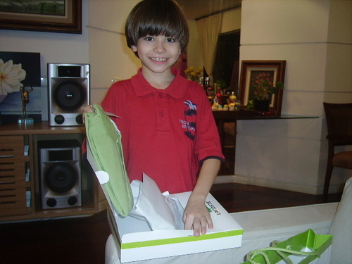 estudante/ator e cantor.