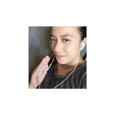 jheiyvhie's profile picture.