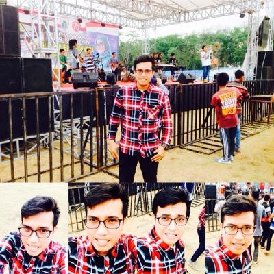 ddudhelhidayat's profile picture. 