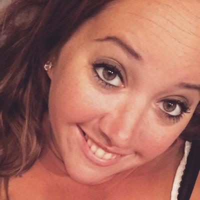 illbeur_honeyb's profile picture. 