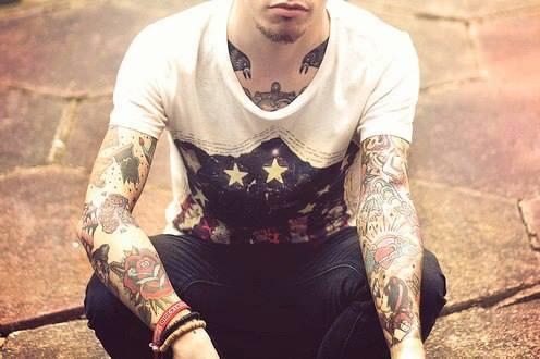 EleanorGiulio's profile picture. -Japanese girl living in Victoria, B.C. -Writer/Blogger/Video Blogger -Go-To Girl for anything Japanese -Co-Host of You