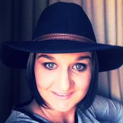 Mellischa's profile picture. Multi-dimensional being: mother,wife,marketing specialist! Lover of life,cheese and good books.