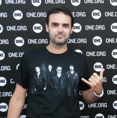 Consultor de soluciones. Musicalizador de momentos.
