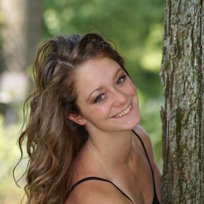 Dani_Loewen's profile picture. UArts '18 Dance major Choreographer 
YouTube: Dani Loewen Choreography 
IG: daniloewen