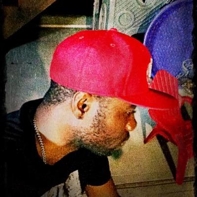 rexy_'s profile picture. Complicated