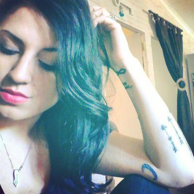 Inked til death ♥ //Nature lover//Enaged//Holistic//Reflexologist//Owner of C.A.R.E salon ♡ //Music