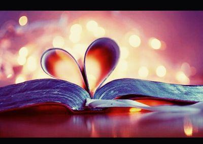 BooksManiaMC's profile picture. Siamo 2 ragazze che amano leggere e che vogliono condividere le loro opinioni con voi, date un'occhiata al nostro blog!