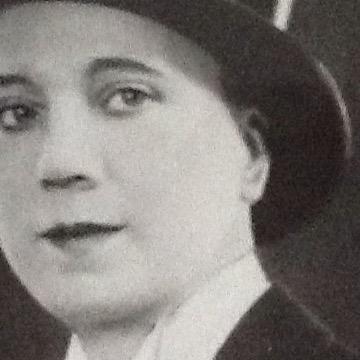monomaniablogs's profile picture. Avid, if haphazard, collector of postcards and information about women in the music hall.