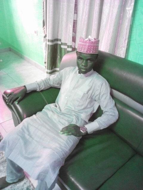 Mdanazumiussain's profile picture. Ain't shit,...luv,smilley nd funnie 2 every1...l♥v m¥ p@r€nt so much.....BBM PIN 2A607886..