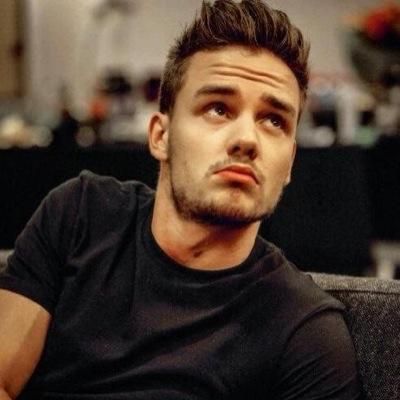 Liam es mio, de mi, de mi propiedad, y lo amo... Alejense chiquitas. @KmilaPelofk aqui❤ || ❤ Mi novia Kmila. 08/07 ❤