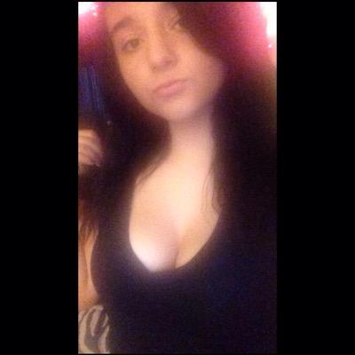 AshleyPlacente's profile picture. you probably hate me lol☻☻☻☻