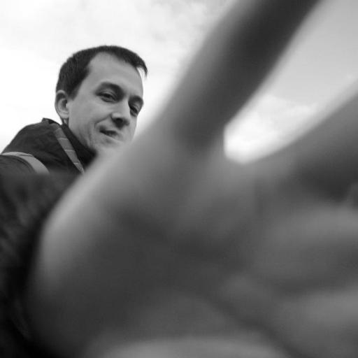 ladakubes's profile picture. 