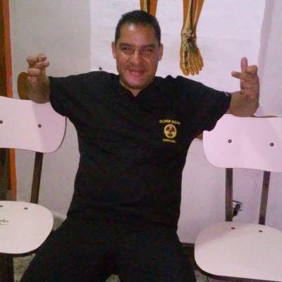 UNLEASHEDROCKK's profile picture. RADIOLOGO ;)       YO NO QUIERO UN MUNDO HECHO YO QUIERO HACER EL MUNDO