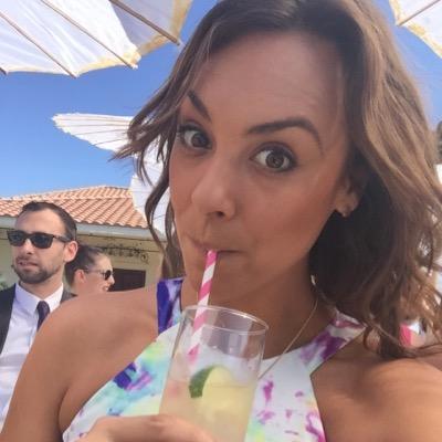 michelletafoya's profile picture. ✌️