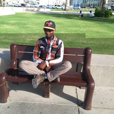 0309e94403e9409's profile picture. luk at my image, it reflects who iam