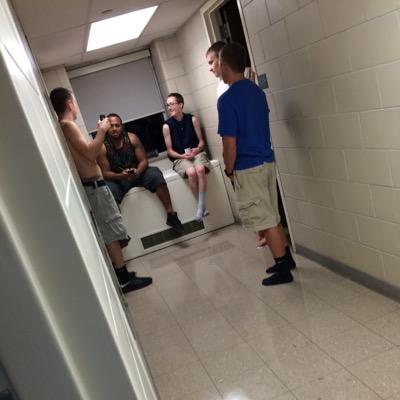 5thFloorFam's profile picture. 