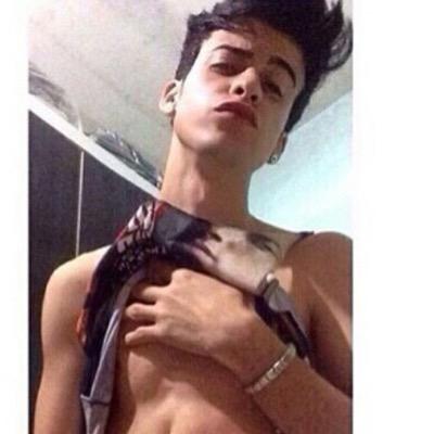 Sou novo nessa bodega de Twitter.
sigo todos de volta | Snap: Luca0101
totalmwnte divo