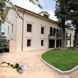 To Μουσείο Οικία του Ελευθερίου Βενιζέλου ανήκει στην κατηγορία των αυθεντικών (documentary) σπιτιών & είναι έδρα του Εθνικού Ιδρύματος Ελευθέριος Κ.Βενιζέλος