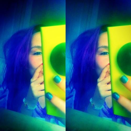 twatwithaboner's profile picture. Tend to dye my hair alot but eyebrows are real