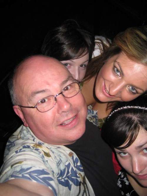 ei7dkb's profile picture. All you need to know is that I am learning since punched cards and paper-tape were high-tech!