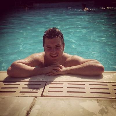 benthummy's profile picture. #TeamLH #AFCW ! 4 X Marathon runner & Half Ironman 🏊🏻🚴🏻🏃 #PS4 GT7, Last of Us, F1, Fortnite.. terrible at all of them!