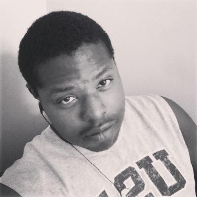 im single and gay some say im a fun guy i love the stars at night true love and music i wanna be a singer, songwriter actor add me on snapchat :butterflyboy21