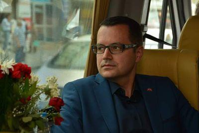 yusufasman_'s profile picture. Dik başlı değil,
Başı dik TÜRK MİLLİYETÇİSİ