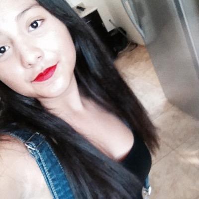 ManzanaresAngi1's profile picture. La distancia es la que te hace comprender cuando alguien te hace falta.❤️