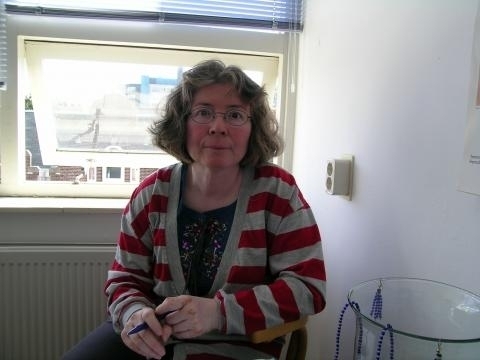 g.juana@gmail.com  ++31(0)33052763,   kunstenaar freelance ik ben een Spaanse taal docent met teken schilderen vrijwilliger bij amnesty collectant