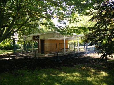 Hi! I'm a lonely washroom hut on ward's island in Toronto. Workers tore me down, but didn't bother rebuilding me. I've been cold and alone for almost a year.