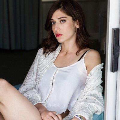 This page is dedicated to the Gorgeous, Flawless and talented actress Lizzy Caplan. Bring on Masters of Sex season 3! 2015! Loving Lizzy All Day Everyday!