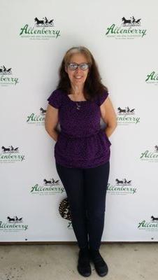 Suemartin077's profile picture. Loves all life! Boxer dog mom.