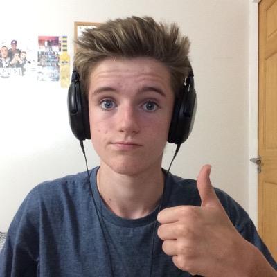 tomlukegaming's profile picture. I'm a YouTuber, who often attempts to tweet random motivational things. Main Twitter: @tomlukeee | channel: https://t.co/8QzAV78nTb