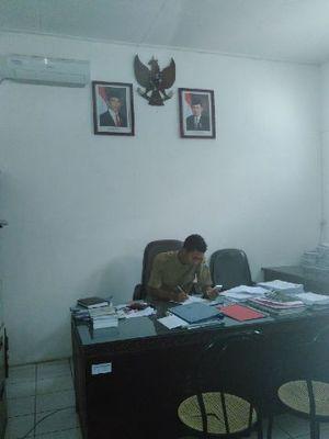 mr_vickenstein's profile picture. Aku Menjauh Dari Langit Untuk Menginjak Bumi. PUNK