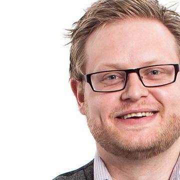 tdhlbrg's profile picture. Pappa, programmerare, målvakt, amatörskådespelare och miljöpartist.