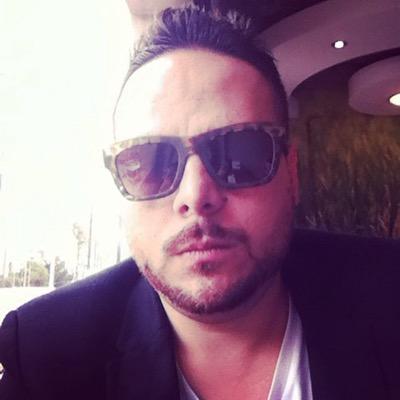 Politólogo Latinoamericanista y guitarrista empírico. Seguidor de información útil e inútil sobre música y cine. Free soul forever.