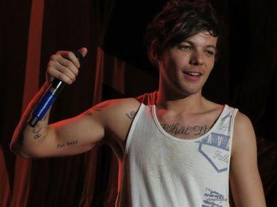 ❇There will always be the kind to criticize,But I know,yes I know I'll be alright!! ❇ @popcrushlouis my #bae love being myself! follow me-I follow back ;)