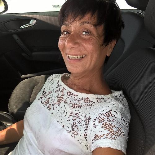 EmanuelaFoligno's profile picture. avvocato, amo spasmodicamente  gli animali