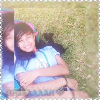 Kapag nagmamahal , hindi dapat isipin ang sasabihin ng iba. Dahil sa pagmamahal puso ang nakikita ndi ang bibig ng iba... ♡♡♡♡♡