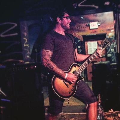New Jersey born | California bound | Animal Lover | Fast Cars | Good Friends | Lead guitarist in @StoriesOfLiving | Instagram: @StoriesOfBob