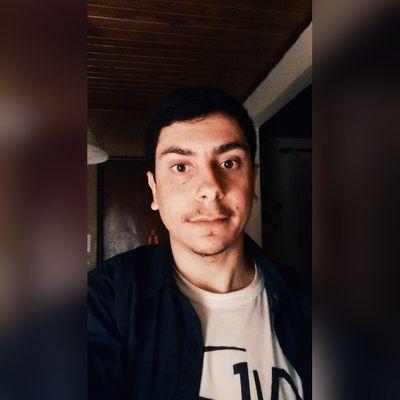maxitroilo's profile picture. Profesor de cocinas orientales y entremetier. Una vez me quebré sentado.


http://t.co/jRn3AYFGEX
