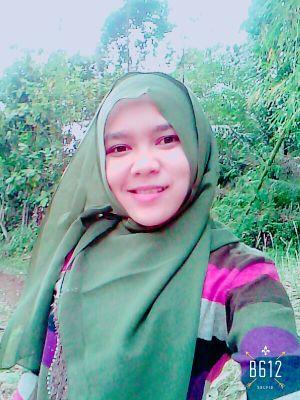 nenxint's profile picture. selalu bahagia